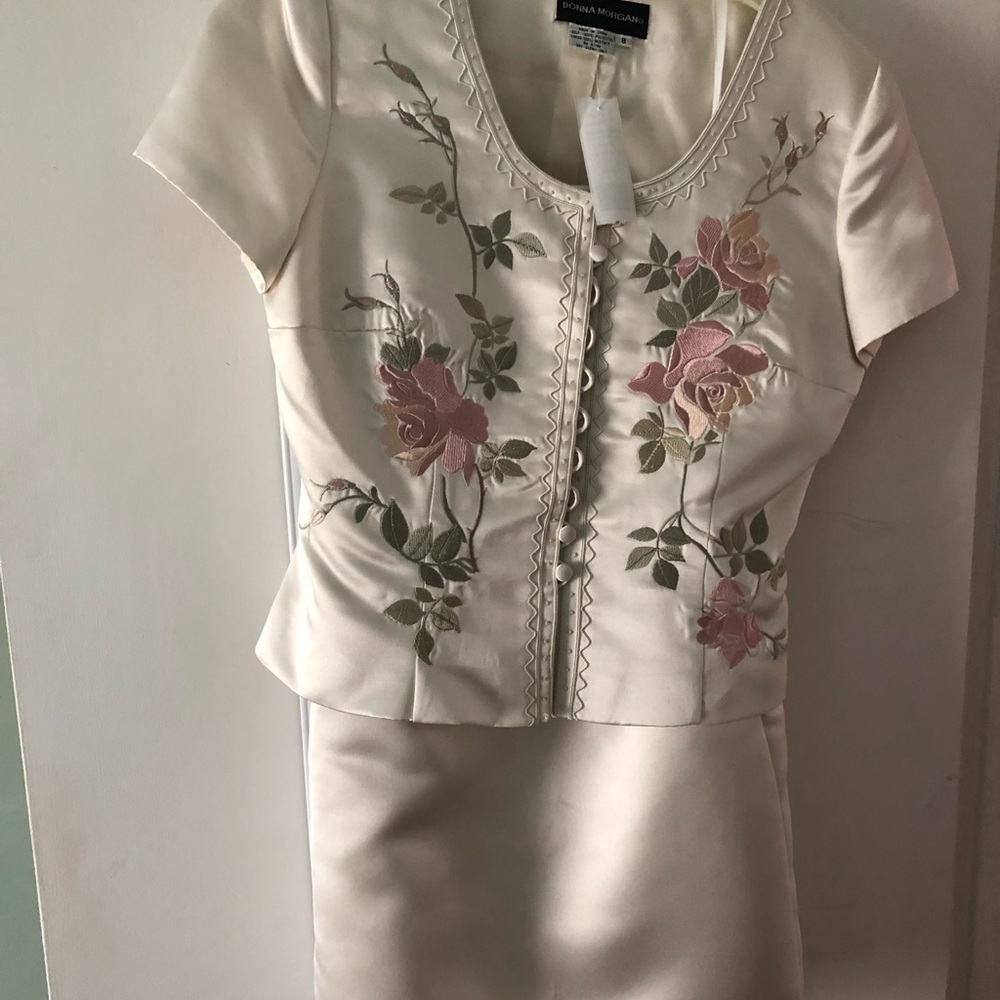 Donna Morgan Ivory Satin Floral Embroidered Dress Set with Pink Roses